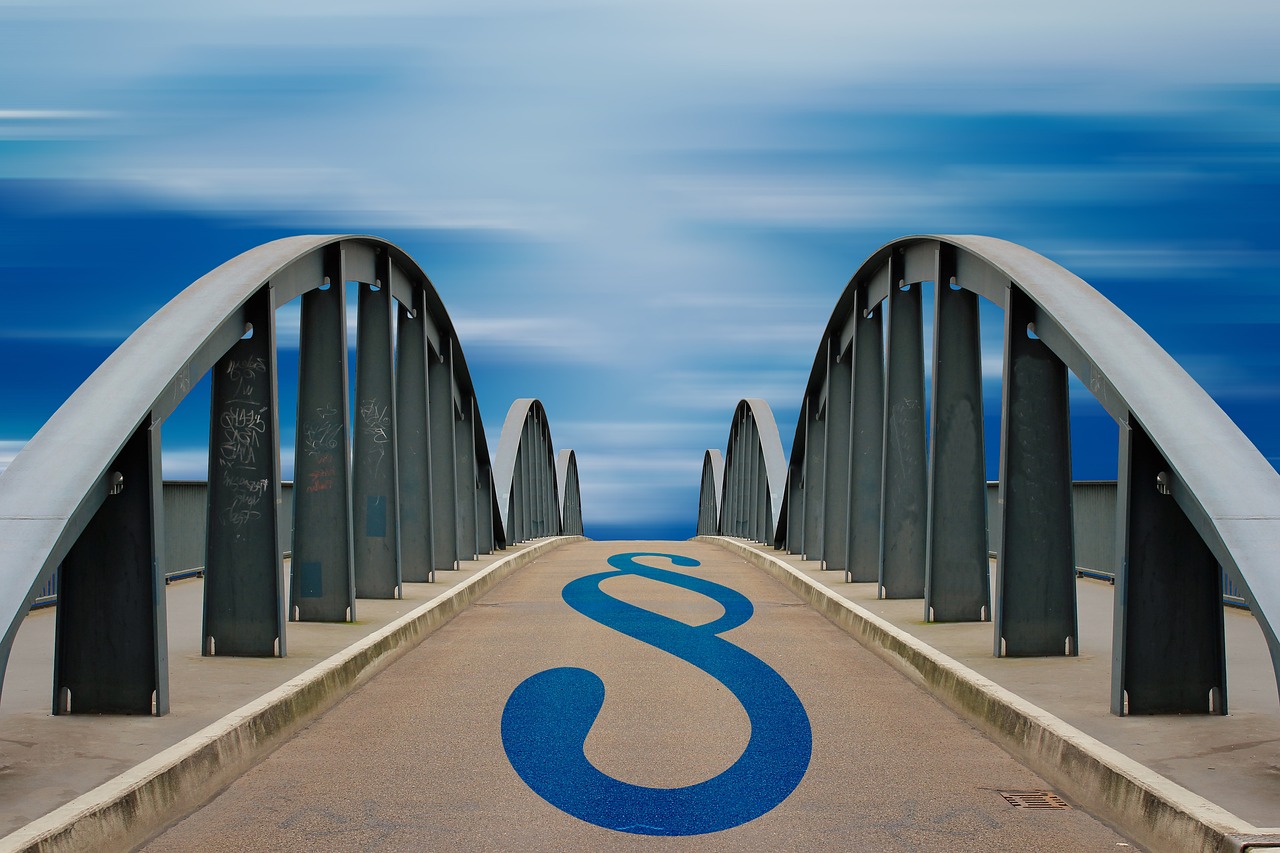 Immagine che illustra le nuove normative sui contratti di lavoro in arrivo nel 2026.