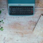 Olivetti Lettera 22, una storica macchina da scrivere iconica e di design italiano.